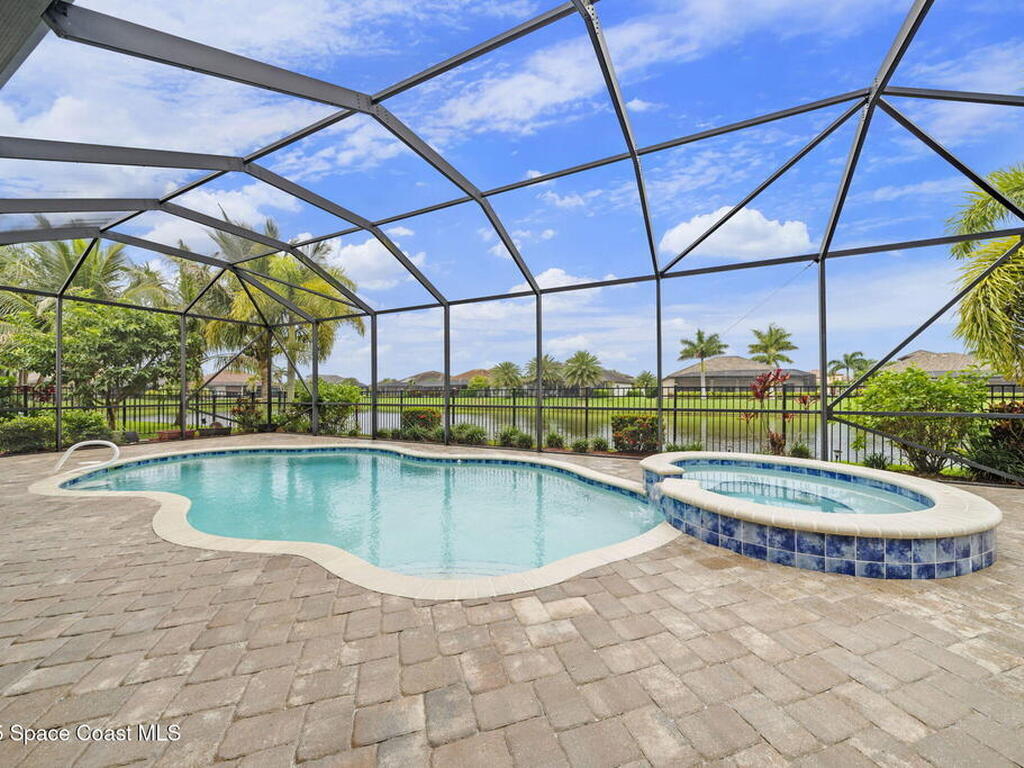 7962 Barrosa Circle, Melbourne, FL 32940