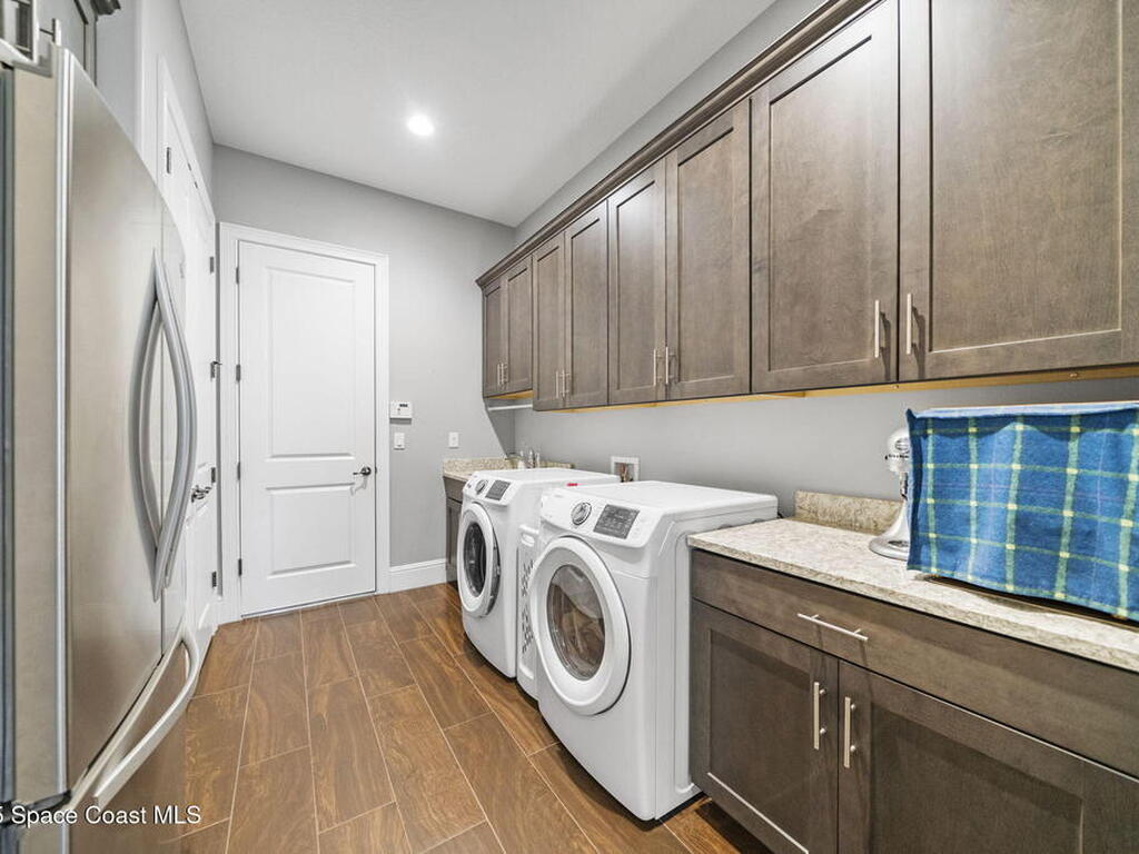 7962 Barrosa Circle, Melbourne, FL 32940