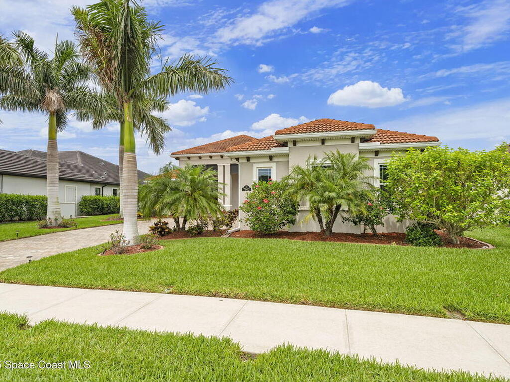 7962 Barrosa Circle, Melbourne, FL 32940