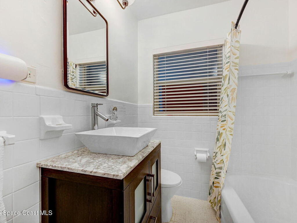 2150 N Shannon Avenue, Indialantic, FL 32903