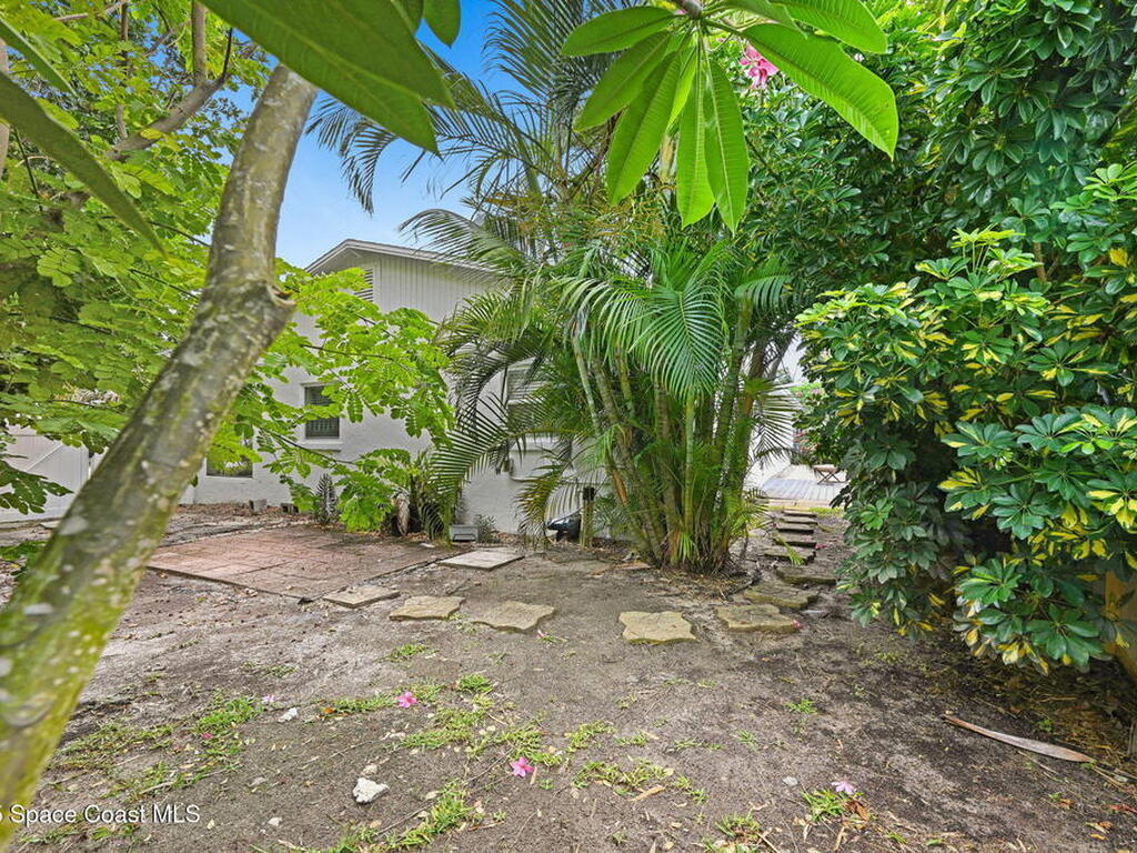 2150 N Shannon Avenue, Indialantic, FL 32903