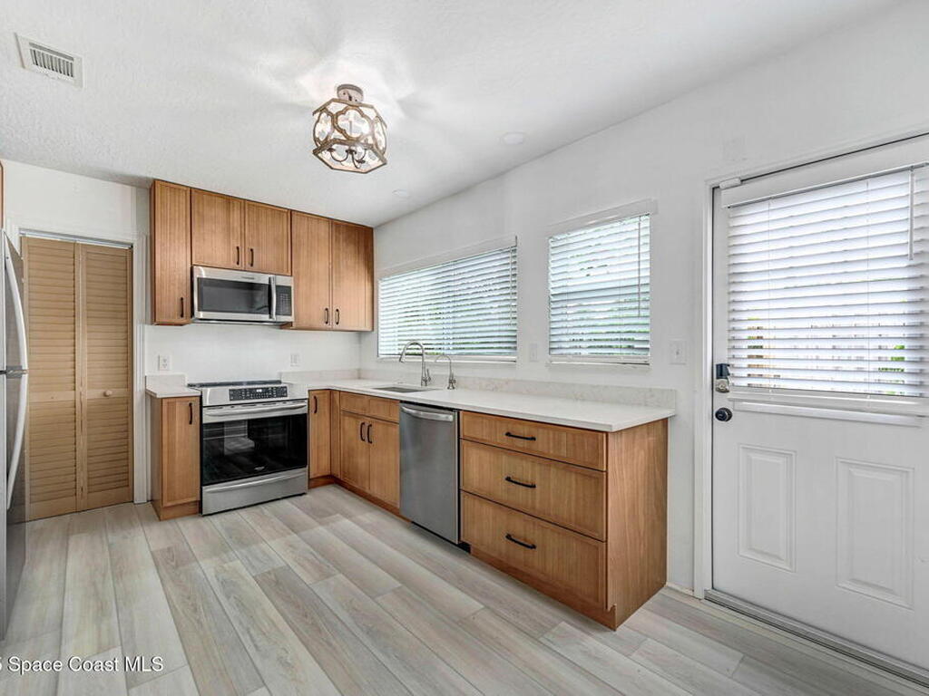 2150 N Shannon Avenue, Indialantic, FL 32903