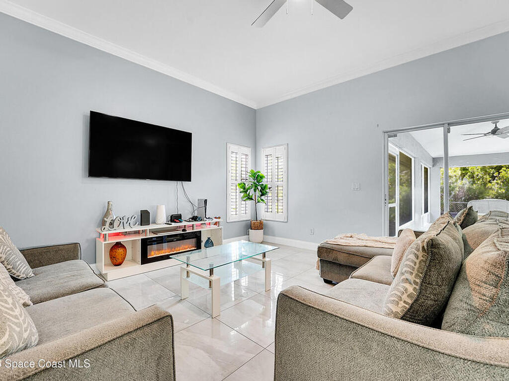 6107 NW Gause Avenue, Port St. Lucie, FL 34986