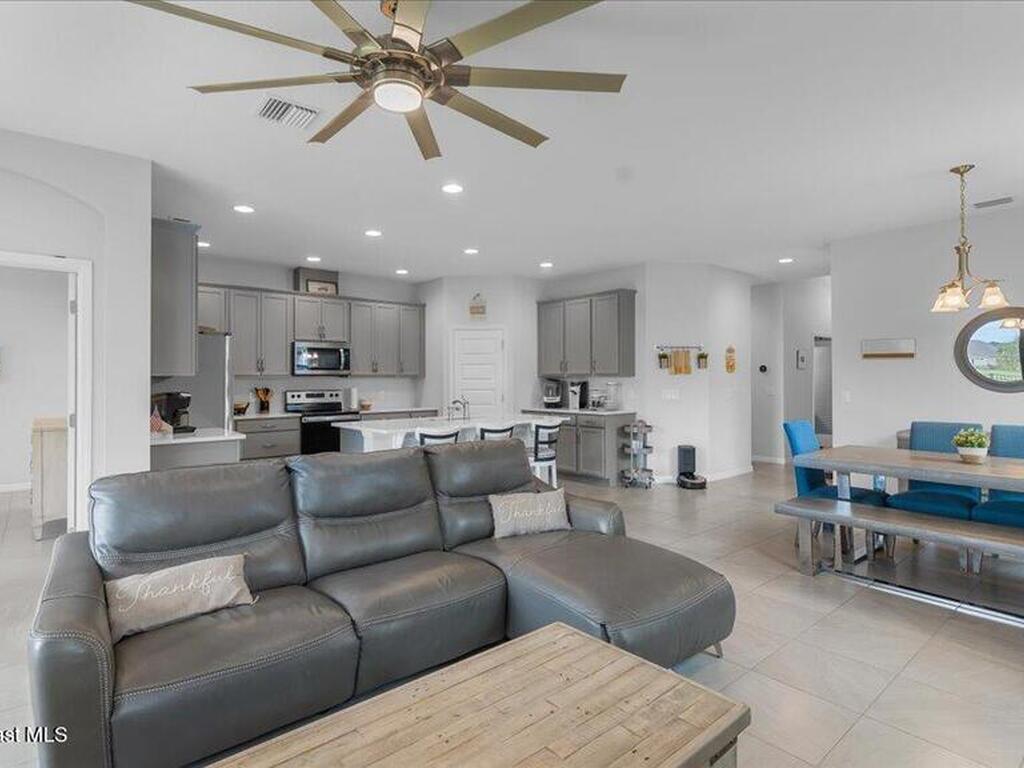 8032 Mocan Court, Melbourne, FL 32940