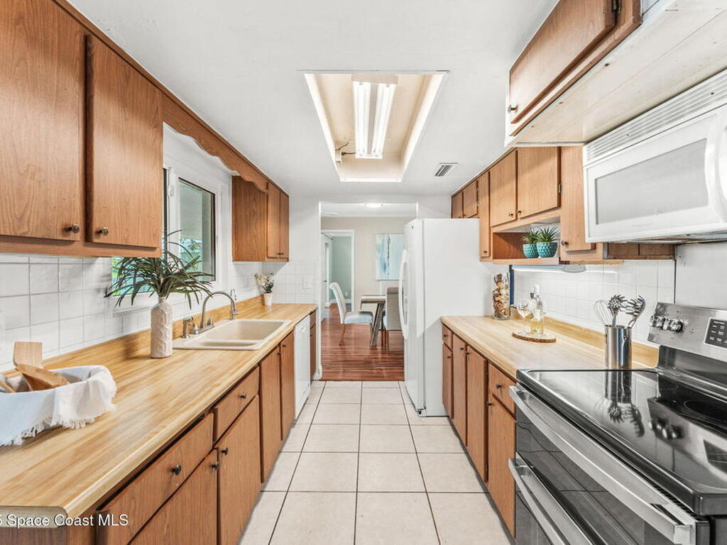 1675 Vega Avenue, Merritt Island, FL 32953