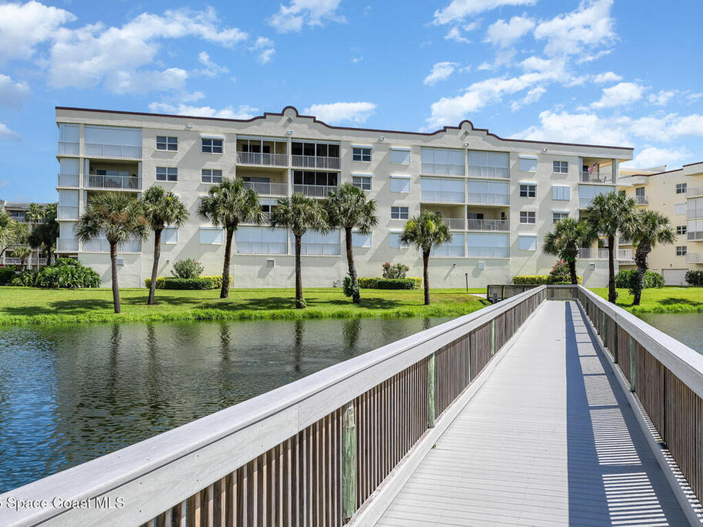 8871 Lake Drive, Cape Canaveral, FL 32920