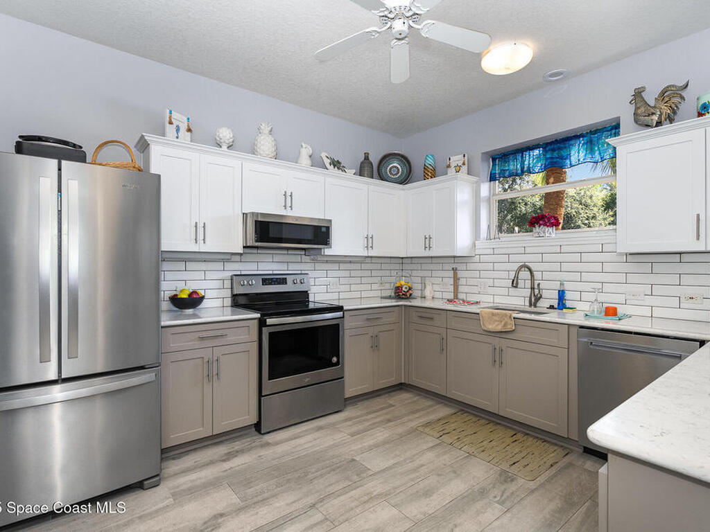 8871 Lake Drive, Cape Canaveral, FL 32920