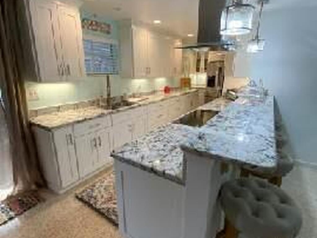 286 S Orlando Avenue, Cocoa Beach, FL 32931