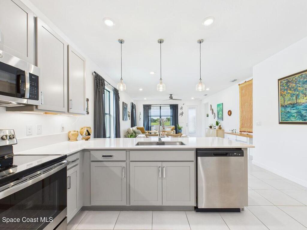 1563 Great Belt Circle, Melbourne, FL 32940