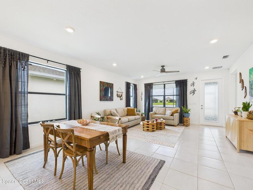 1563 Great Belt Circle, Melbourne, FL 32940