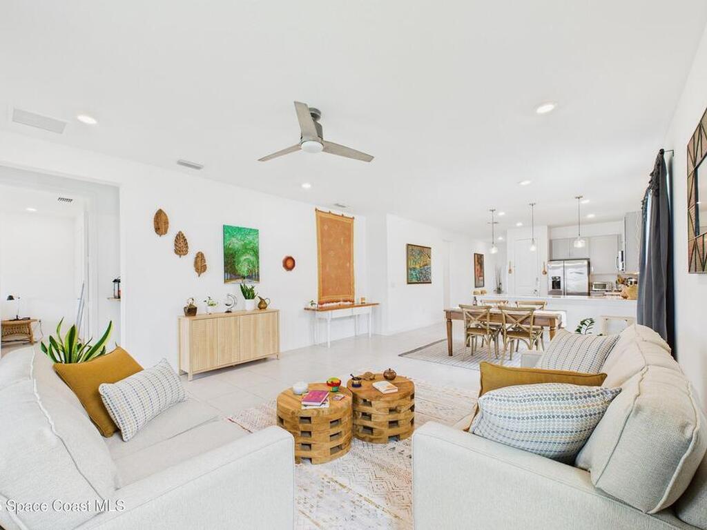 1563 Great Belt Circle, Melbourne, FL 32940