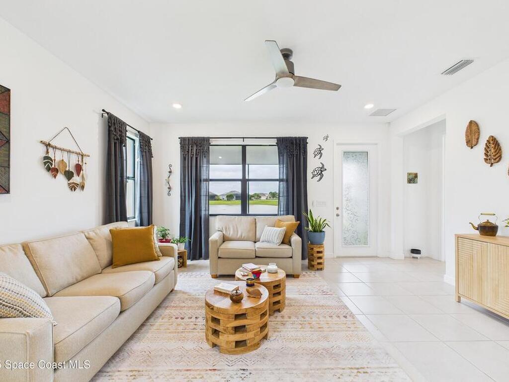 1563 Great Belt Circle, Melbourne, FL 32940