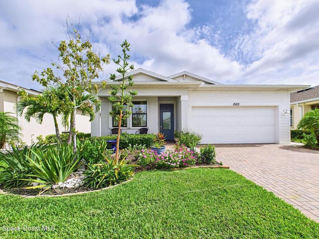 1563 Great Belt Circle, Melbourne, FL 32940