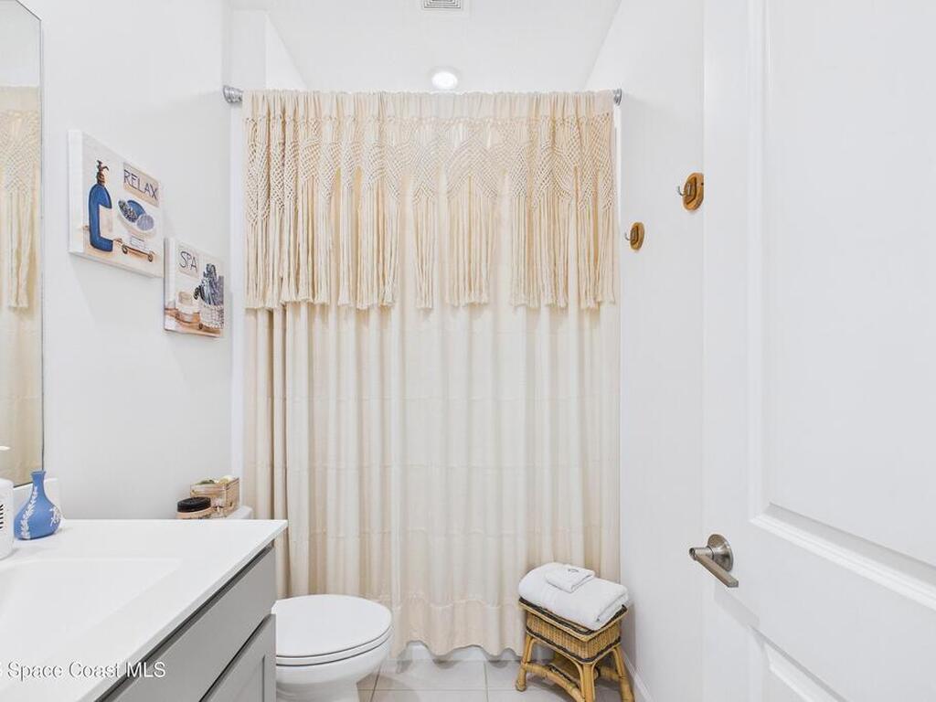 1563 Great Belt Circle, Melbourne, FL 32940