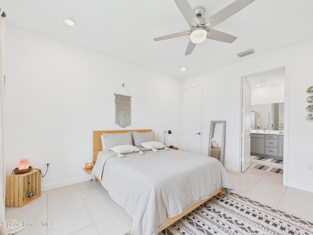 1563 Great Belt Circle, Melbourne, FL 32940