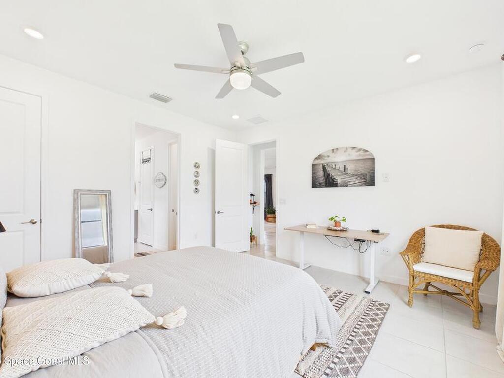 1563 Great Belt Circle, Melbourne, FL 32940