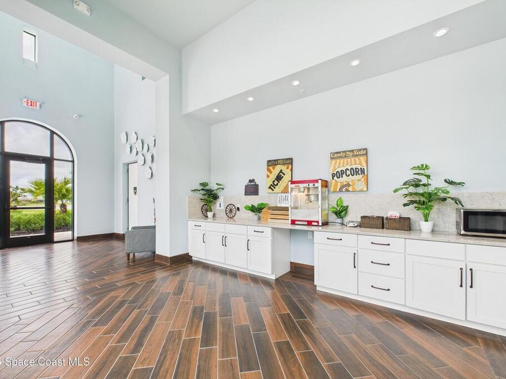 1563 Great Belt Circle, Melbourne, FL 32940