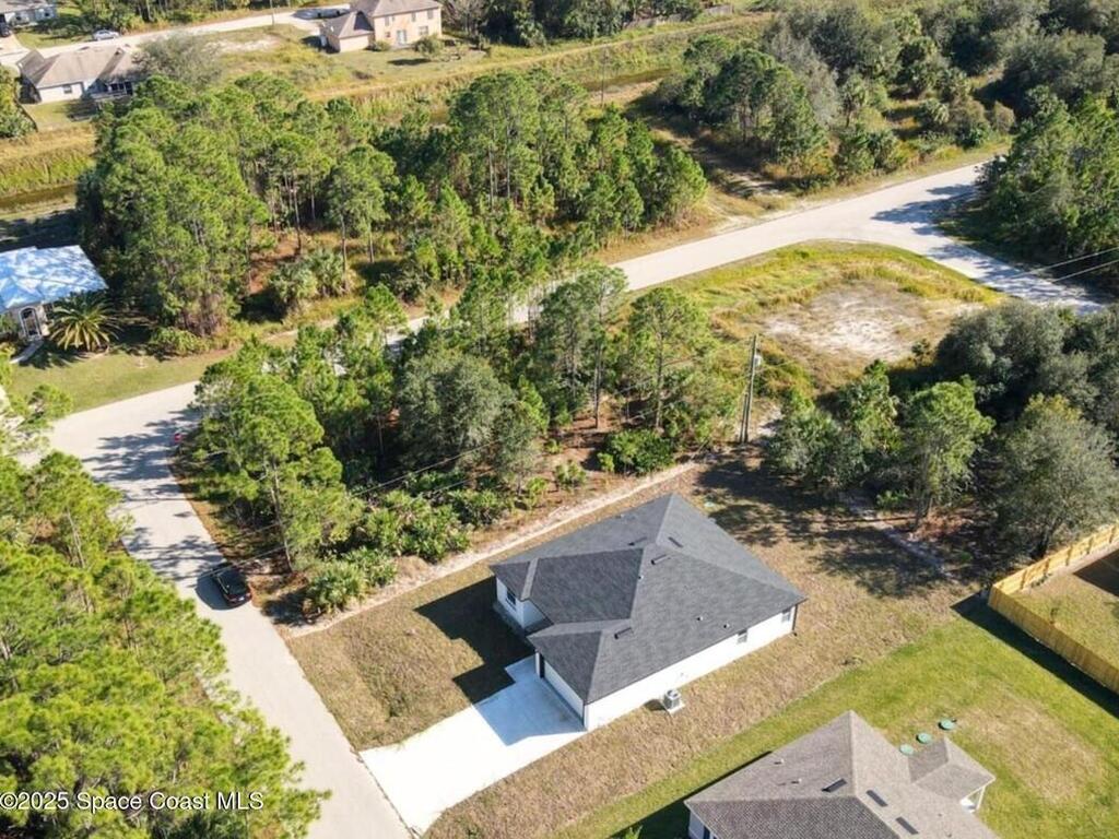 410 Flat River Street, Palm Bay, FL 32908