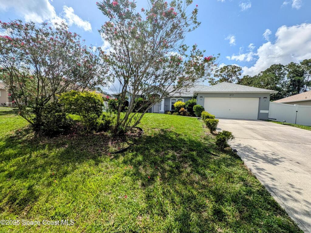 872 Ravenswood Street, Palm Bay, FL 32909
