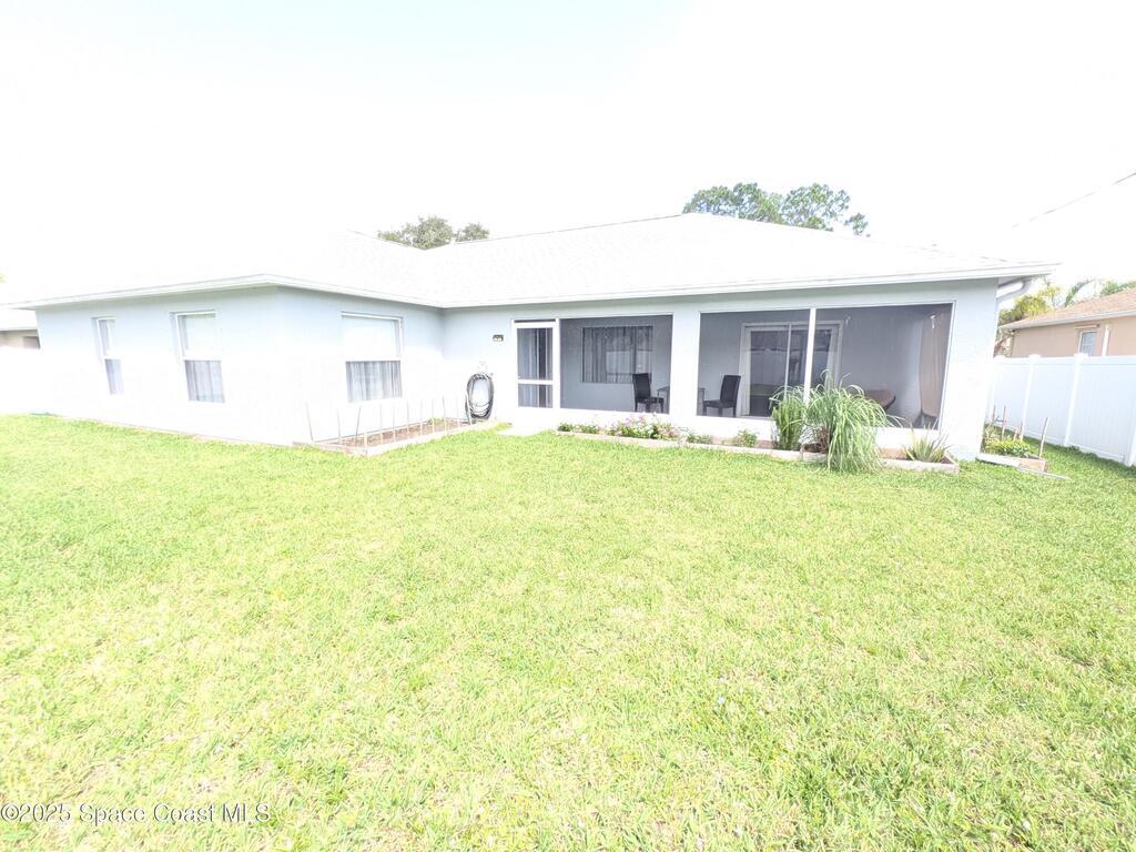 872 Ravenswood Street, Palm Bay, FL 32909