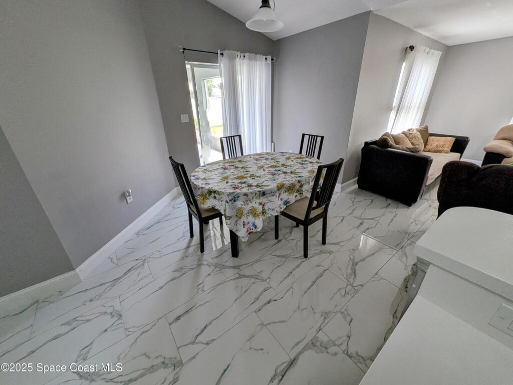 872 Ravenswood Street, Palm Bay, FL 32909