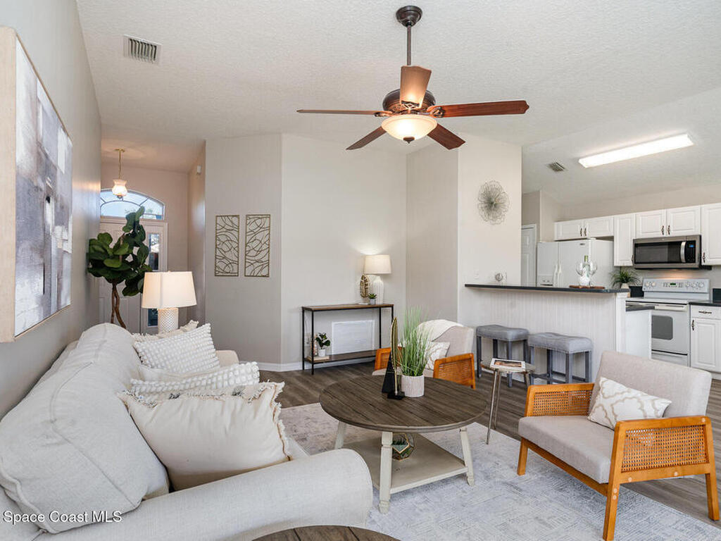 1102 Bainbury Lane, Melbourne, FL 32904