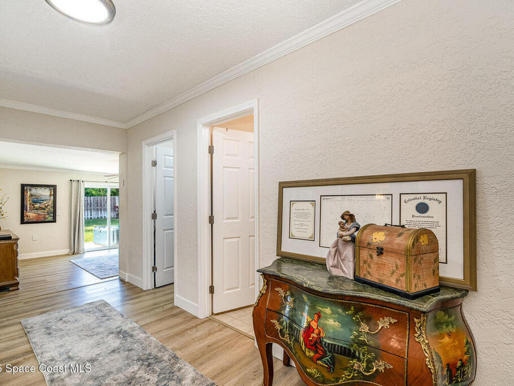 670 Oak Park Circle, Merritt Island, FL 32953