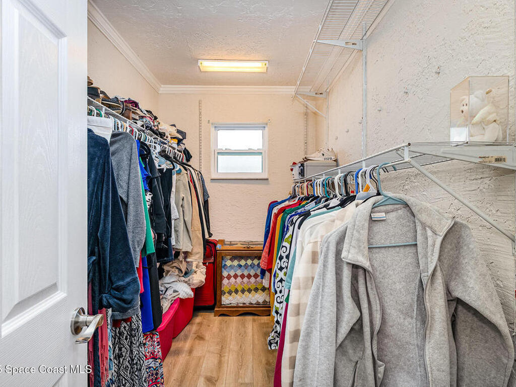 670 Oak Park Circle, Merritt Island, FL 32953