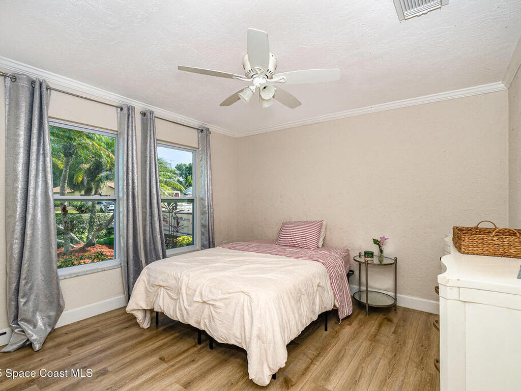 670 Oak Park Circle, Merritt Island, FL 32953