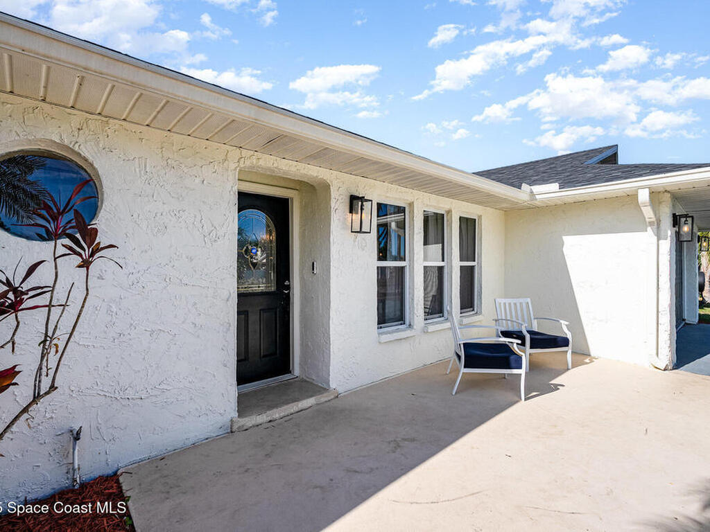 670 Oak Park Circle, Merritt Island, FL 32953