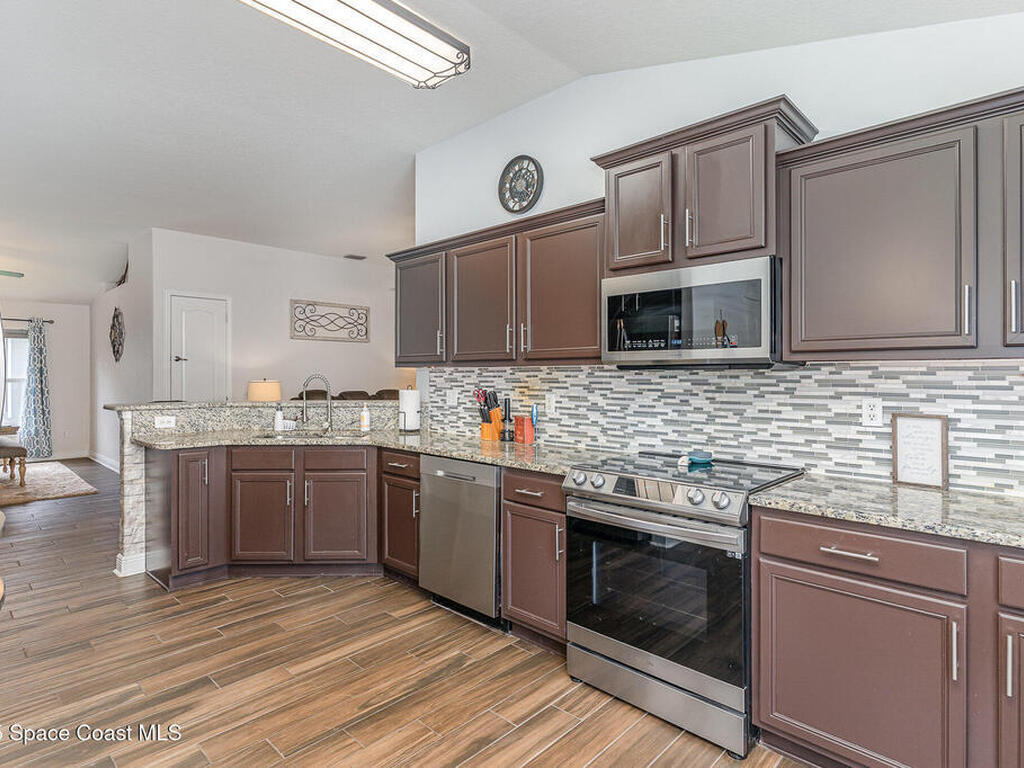 4318 Palladian Way, Melbourne, FL 32904