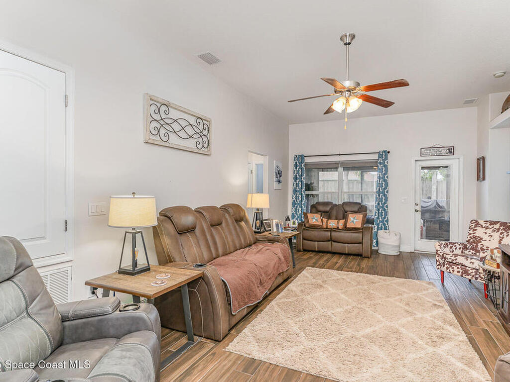 4318 Palladian Way, Melbourne, FL 32904