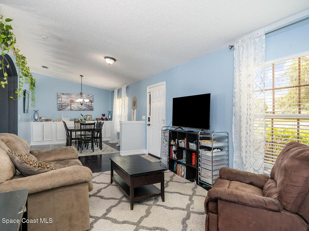 713 Del Mar Circle, Melbourne, FL 32904