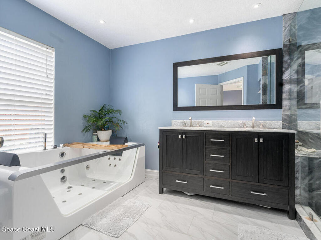 713 Del Mar Circle, Melbourne, FL 32904