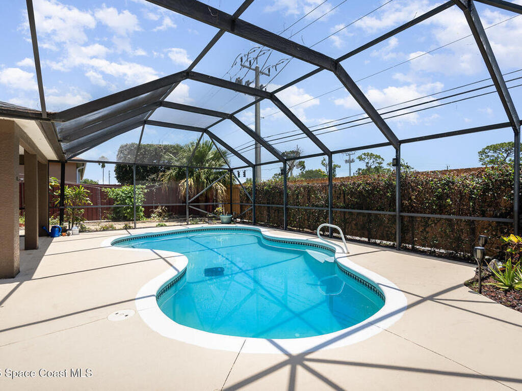 713 Del Mar Circle, Melbourne, FL 32904