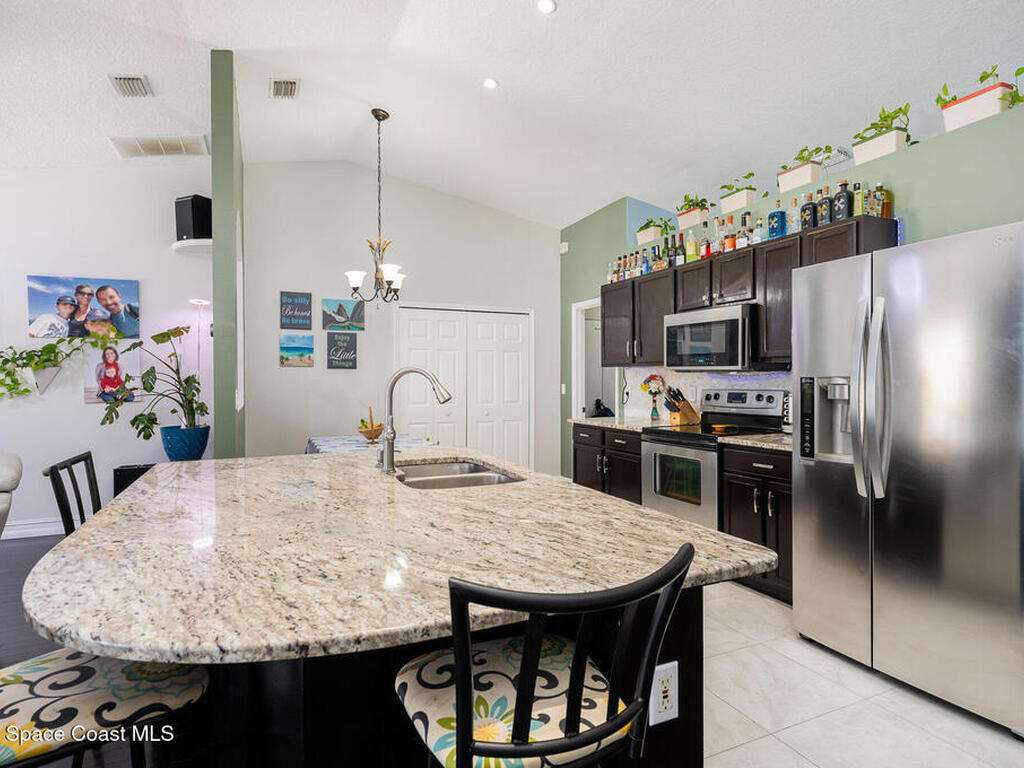 713 Del Mar Circle, Melbourne, FL 32904