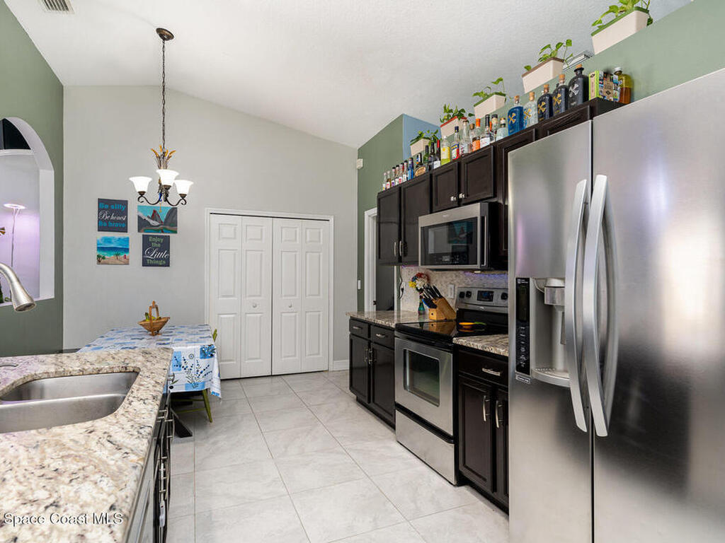 713 Del Mar Circle, Melbourne, FL 32904