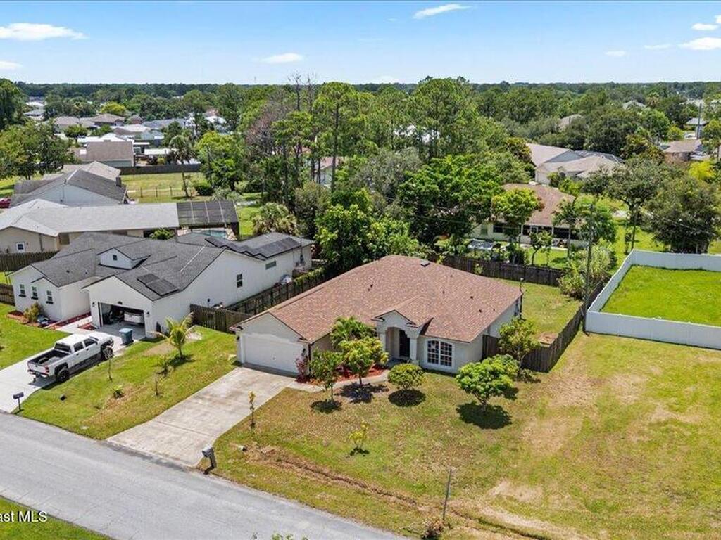 781 Dinner Street, Palm Bay, FL 32907