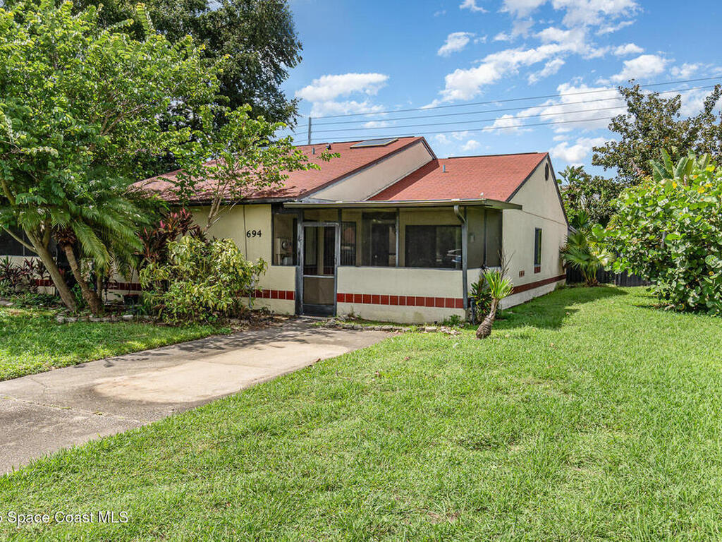 694 Golden Sunshine Circle, Orlando, FL 32807