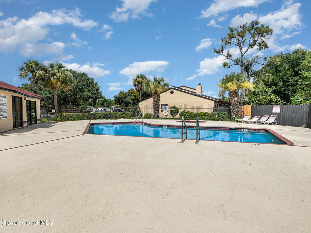 694 Golden Sunshine Circle, Orlando, FL 32807