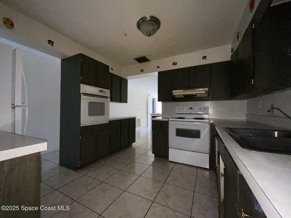 617 Walker Street, Melbourne, FL 32901