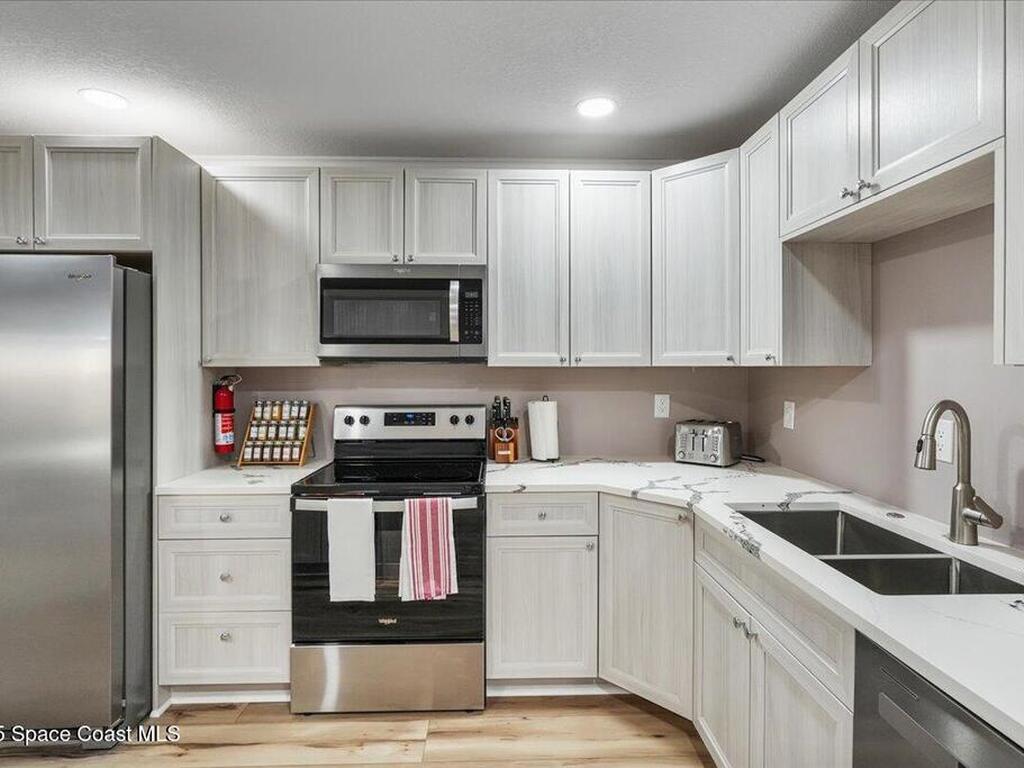 513 & 515 Ronnie Drive, Indian Harbour Beach, FL 32937