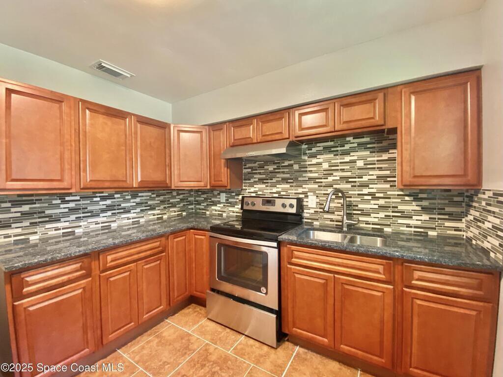 555 Kings Way, Merritt Island, FL 32953