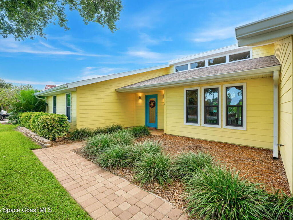 33 Yawl Drive, Cocoa Beach, FL 32931