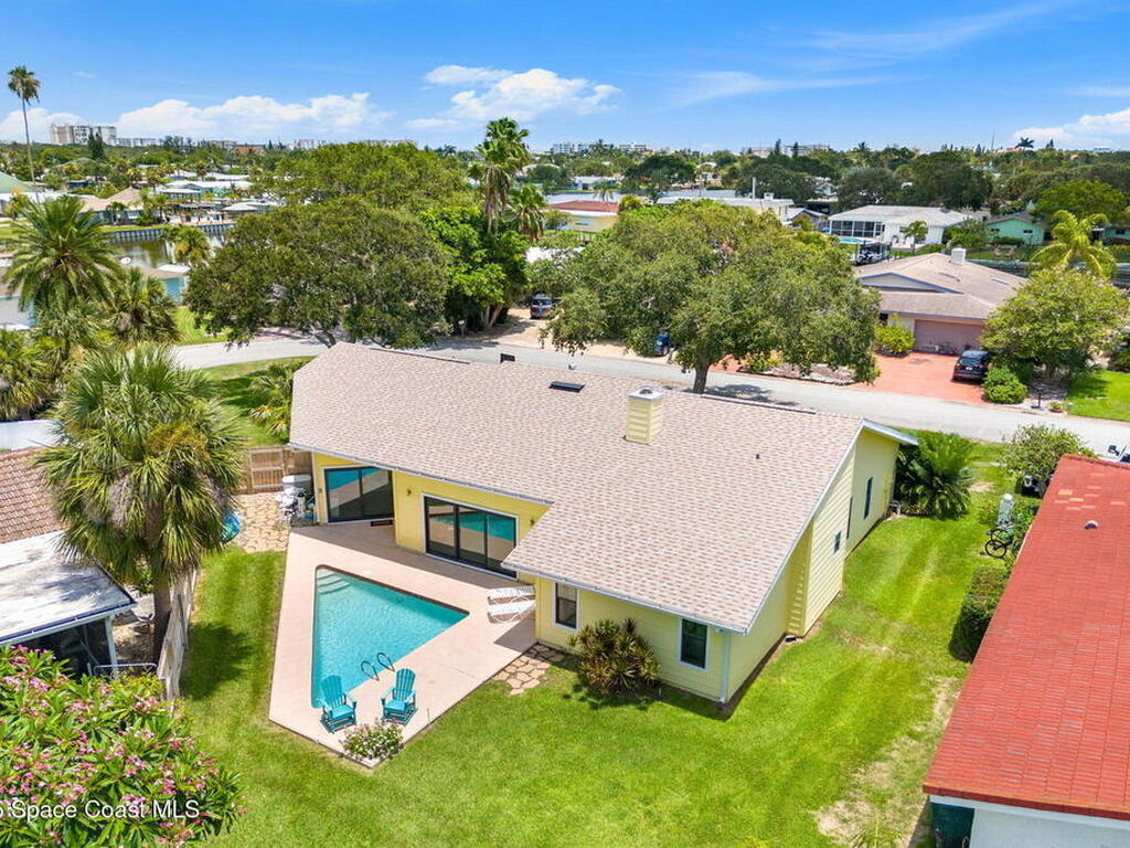 33 Yawl Drive, Cocoa Beach, FL 32931