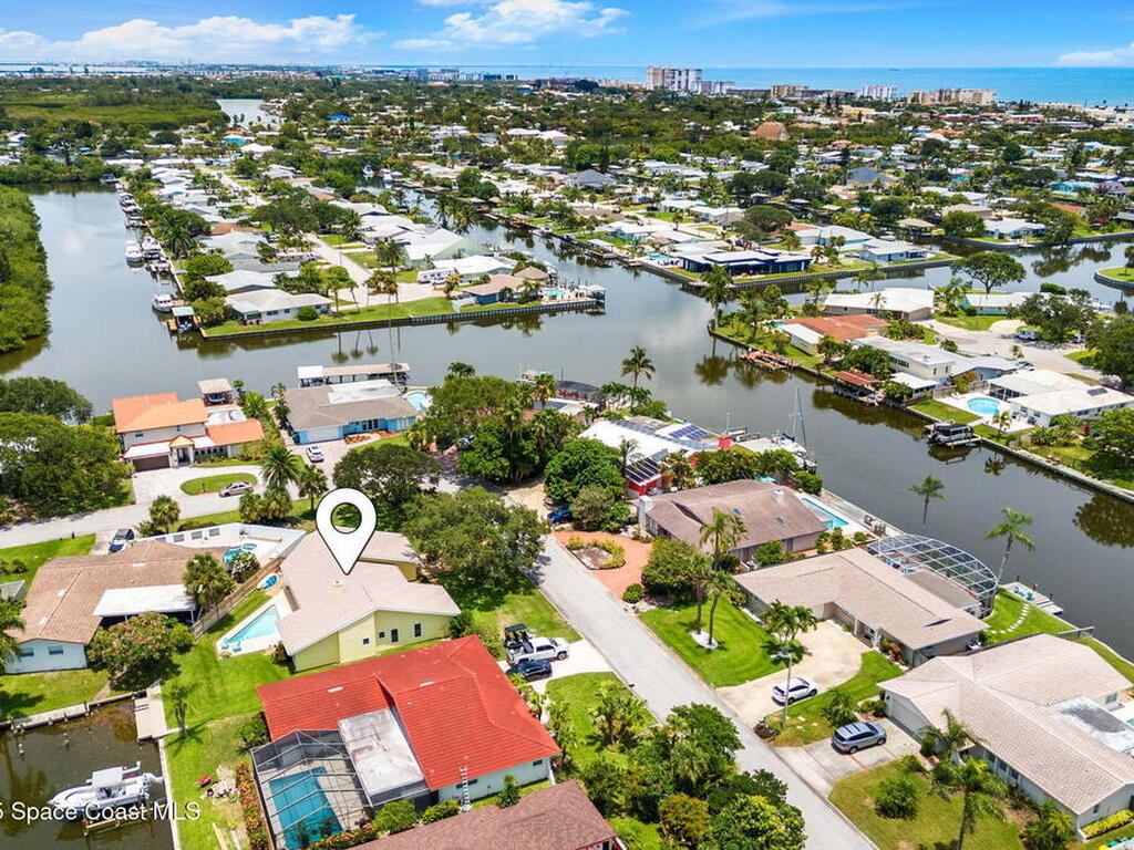 33 Yawl Drive, Cocoa Beach, FL 32931