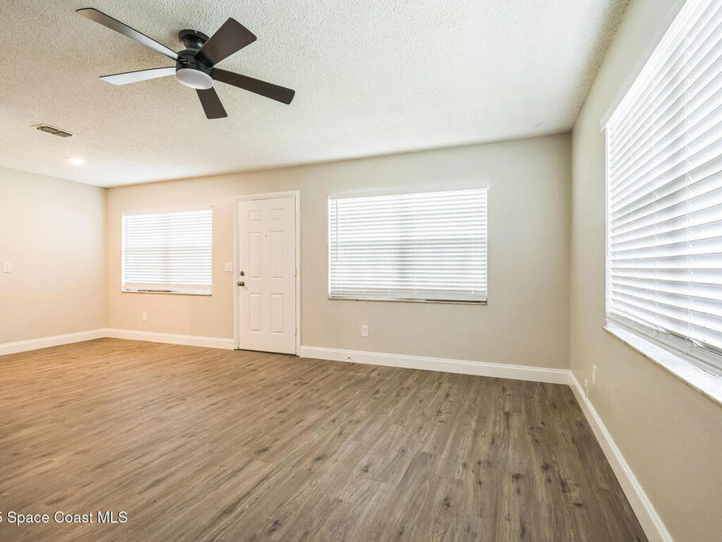 1811 Queen Palm Drive, Edgewater, FL 32132