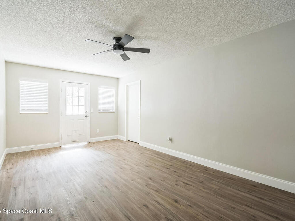 1811 Queen Palm Drive, Edgewater, FL 32132