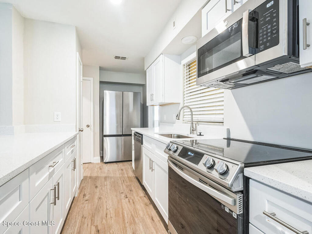 1811 Queen Palm Drive, Edgewater, FL 32132