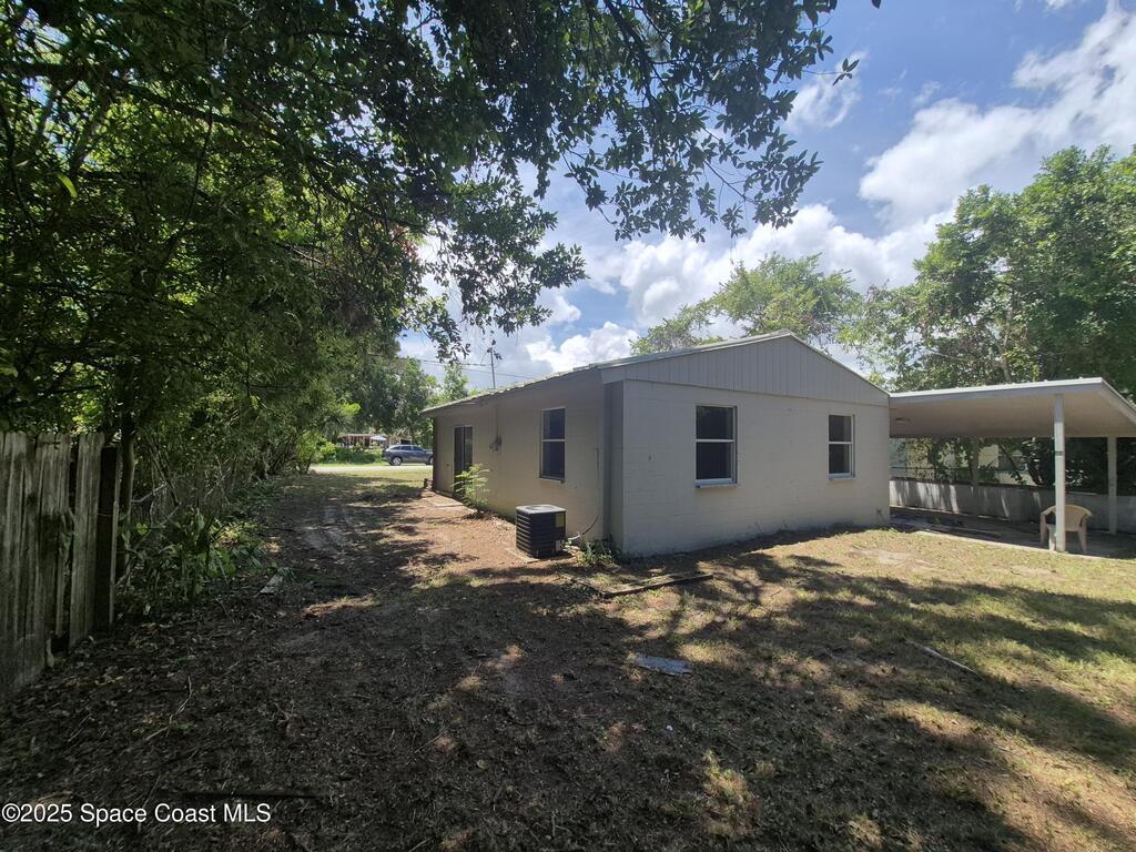 618 Aurora Street, South Daytona, FL 32119